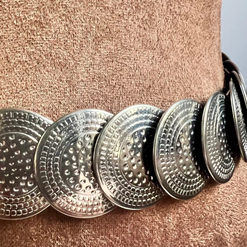 Vintage Silver Textured Medallion Elastic Stretch Waist Belt Size Medium Western